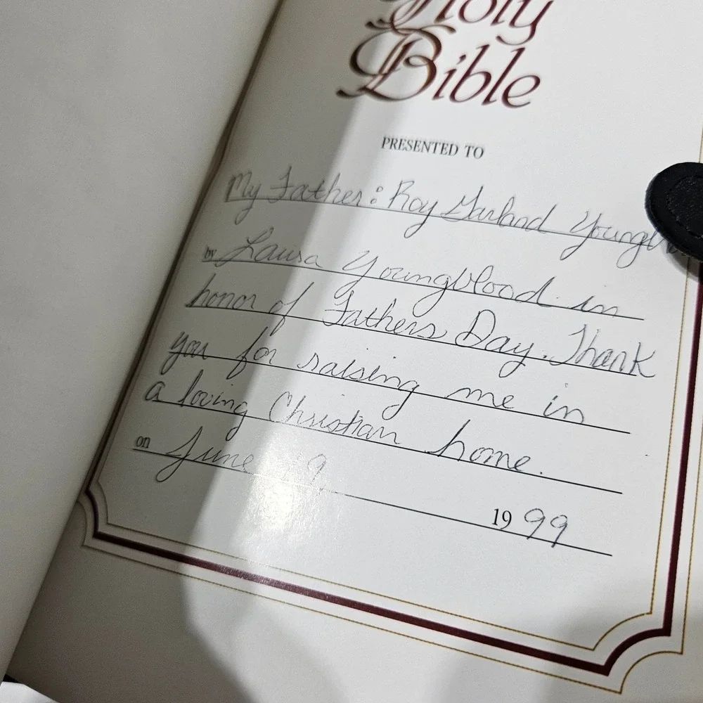 Holman Ultrathin Classic Bible New International Version Black Bonded Leather